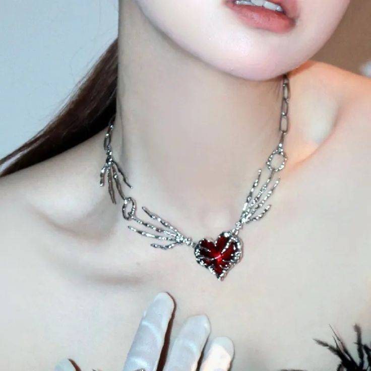 گردنبند پینترستی قلب