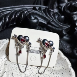 گوشواره قلب گاثیک