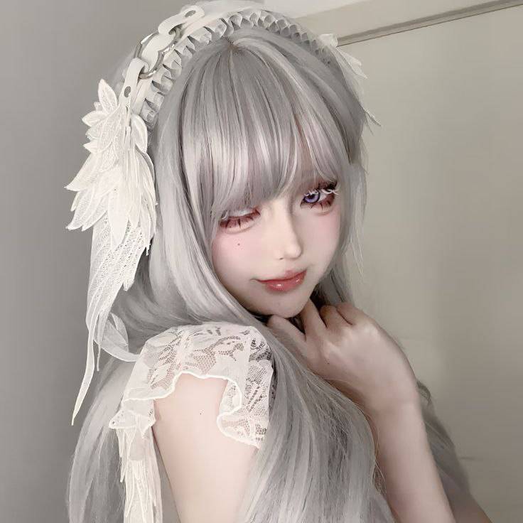 کلاه گیس نقره ای